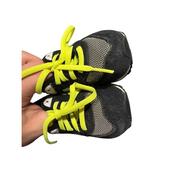 New Balance Infant Toddler 574 AJF Neon Yellow Black Sneakers Size 5 - Picture 3 of 8